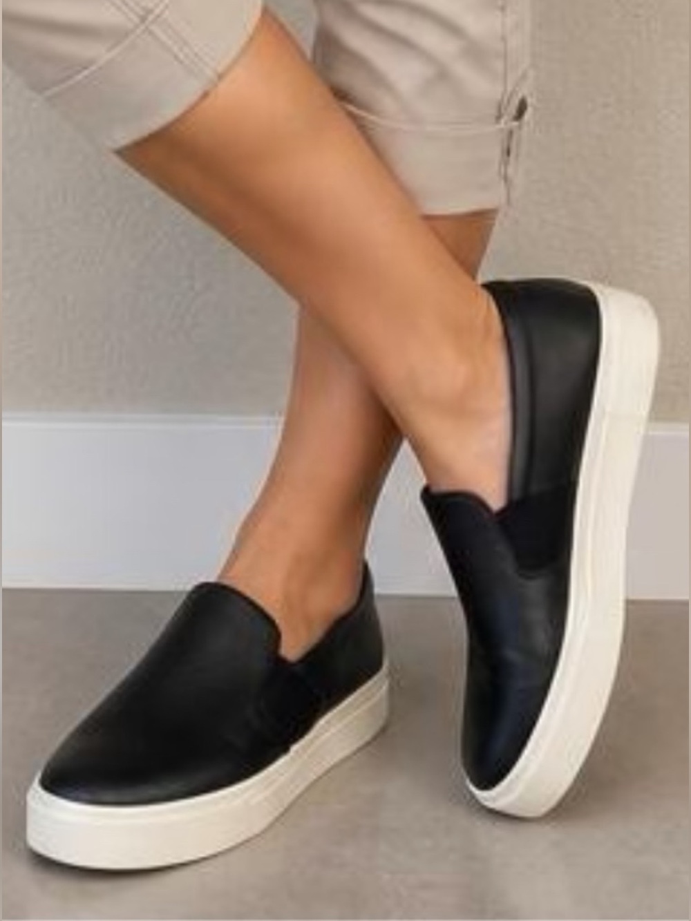 Birdies Black Leather Slip-On Sneakers with White Sole casual comfort Sz 9